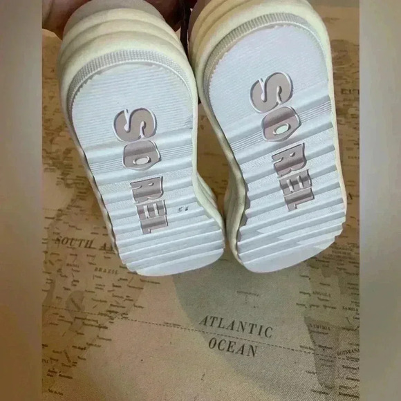 Sorel Cameron Platform Sandals
8 NWOB - Picture 7 of 7